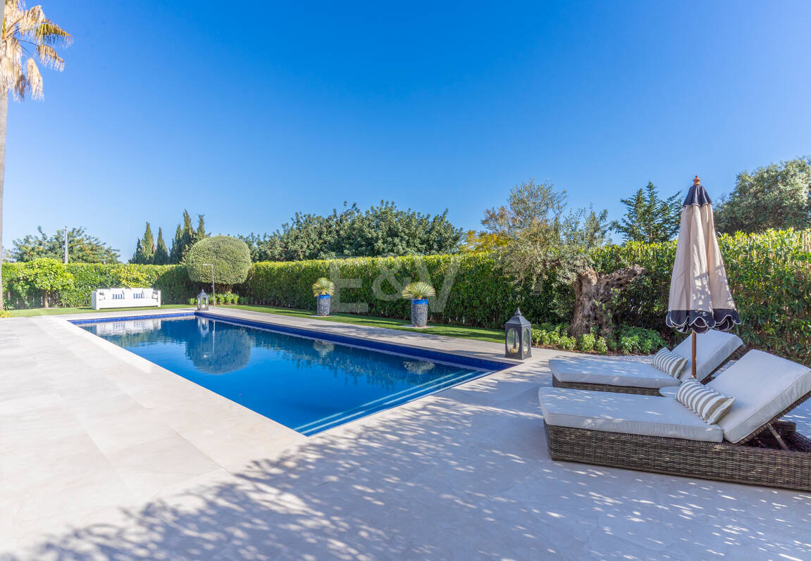 Moderne Villa in Geschlossener Wohnanlage in Gehweite zu Puente Romano und dem Strand