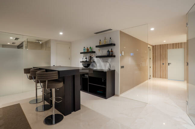 Moderne Villa in Geschlossener Wohnanlage in Gehweite zu Puente Romano und dem Strand