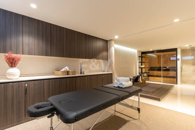 Moderne Villa in Geschlossener Wohnanlage in Gehweite zu Puente Romano und dem Strand