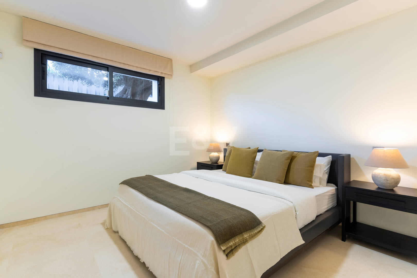 Moderne Villa in Geschlossener Wohnanlage in Gehweite zu Puente Romano und dem Strand