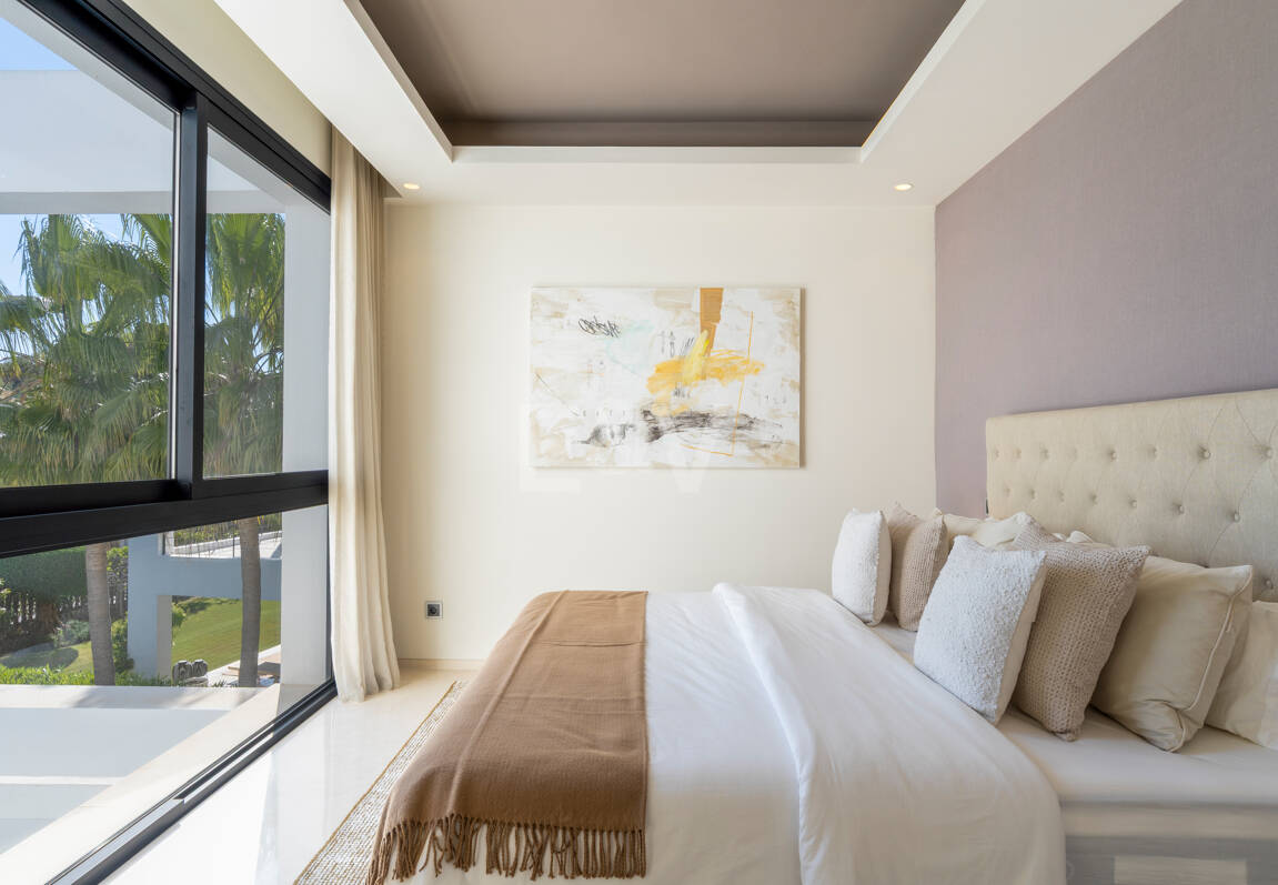 Moderne Villa in Geschlossener Wohnanlage in Gehweite zu Puente Romano und dem Strand