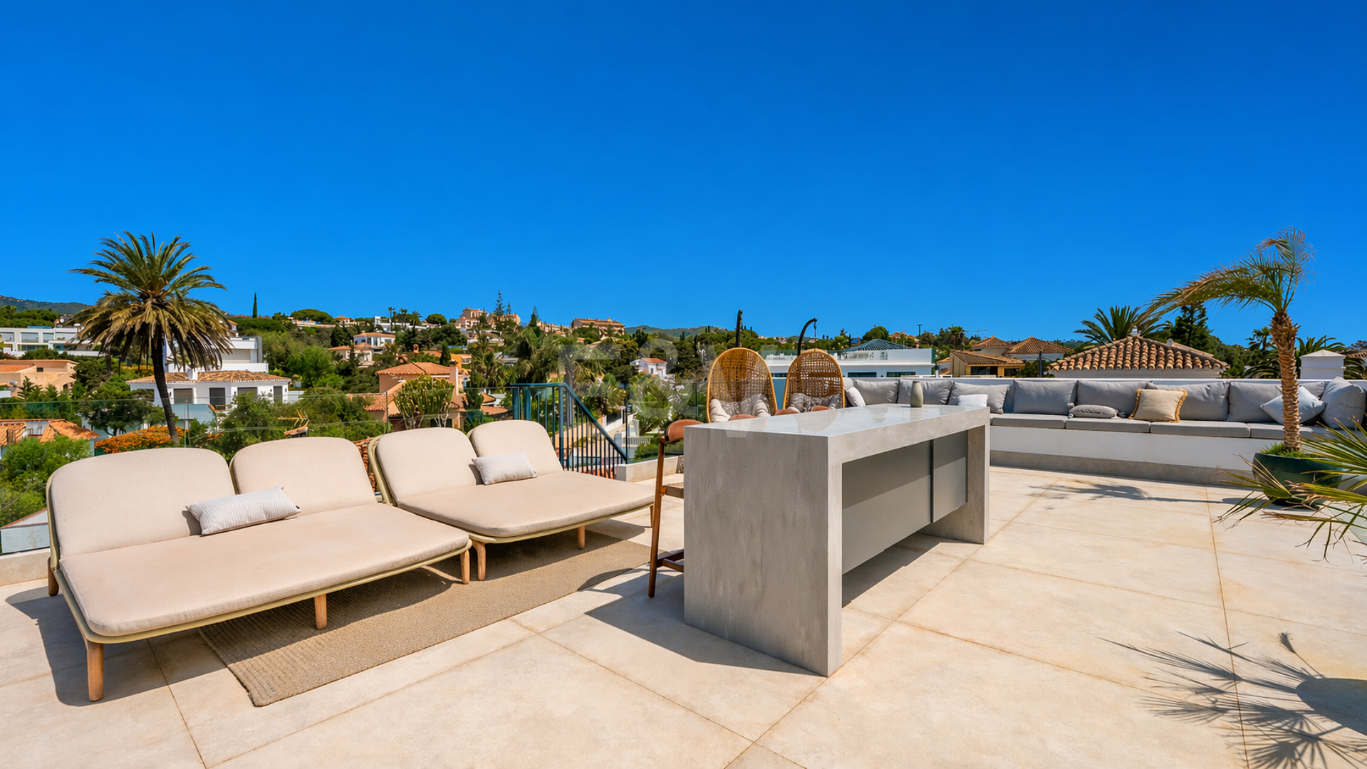 Villa junto a la playa con vistas al mar, solárium en azotea y zona de bienestar