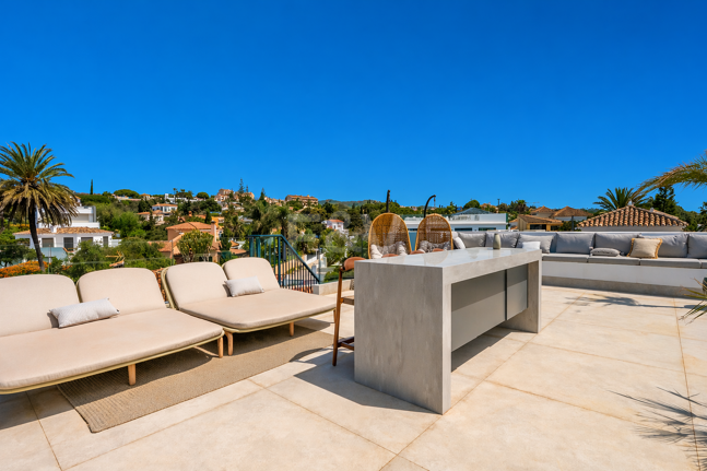 Villa junto a la playa con vistas al mar, solárium en azotea y zona de bienestar