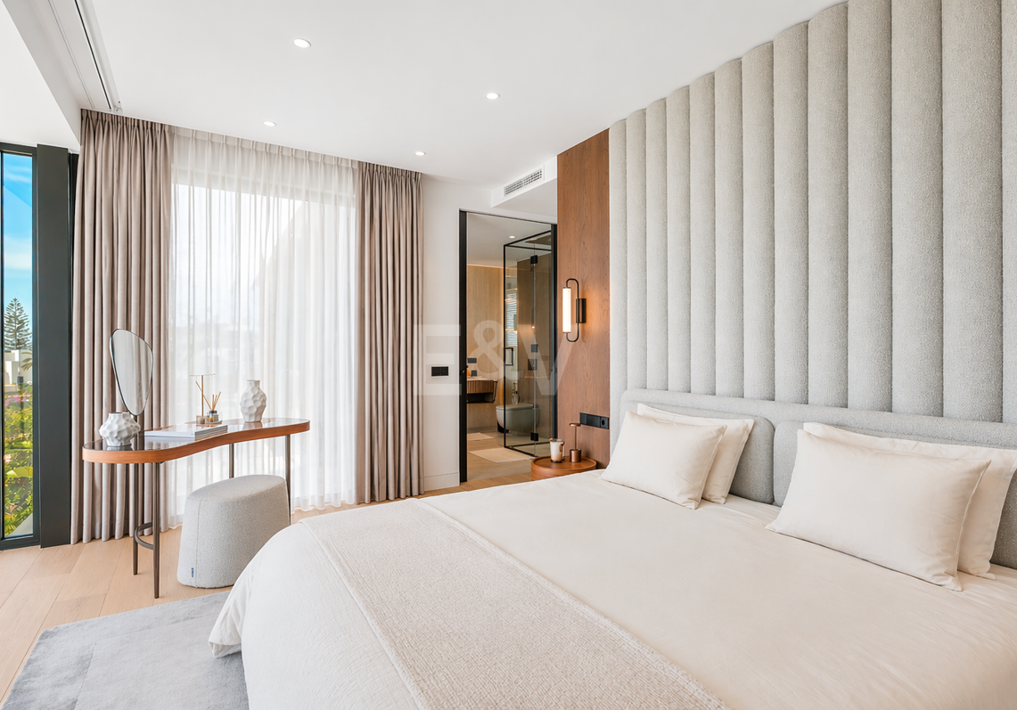 Beachside Villa with Sea Views, Rooftop Solarium and Wellness Area