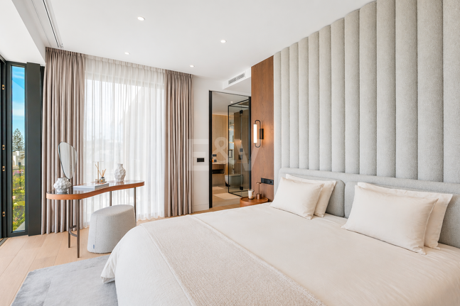 Villa junto a la playa con vistas al mar, solárium en azotea y zona de bienestar