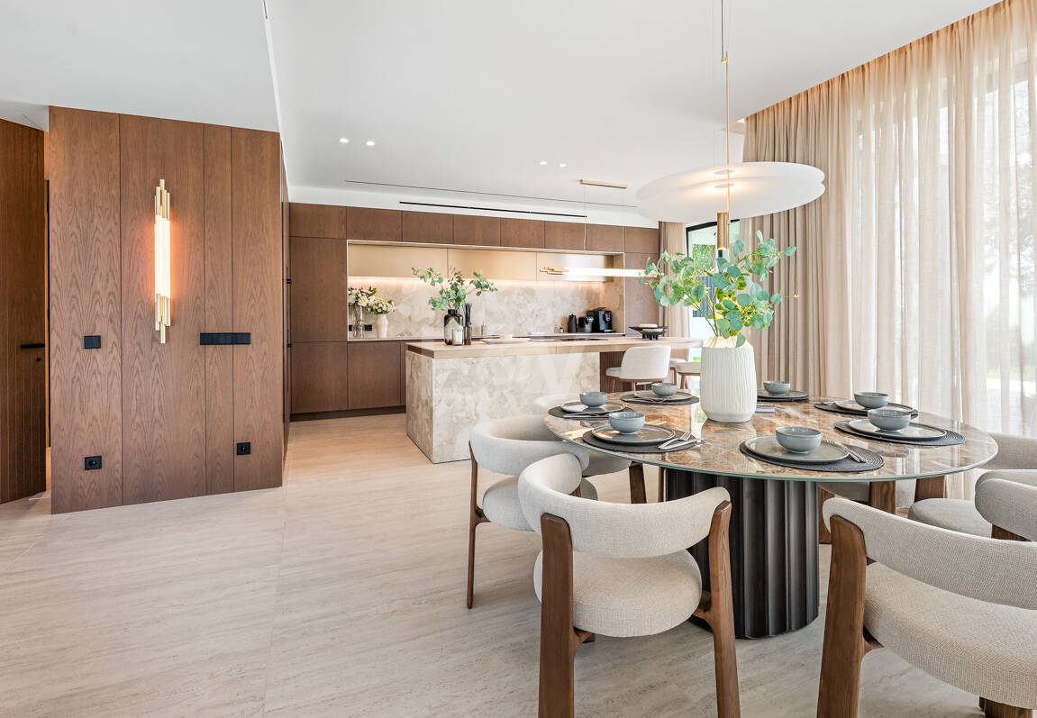 Villa junto a la playa con vistas al mar, solárium en azotea y zona de bienestar