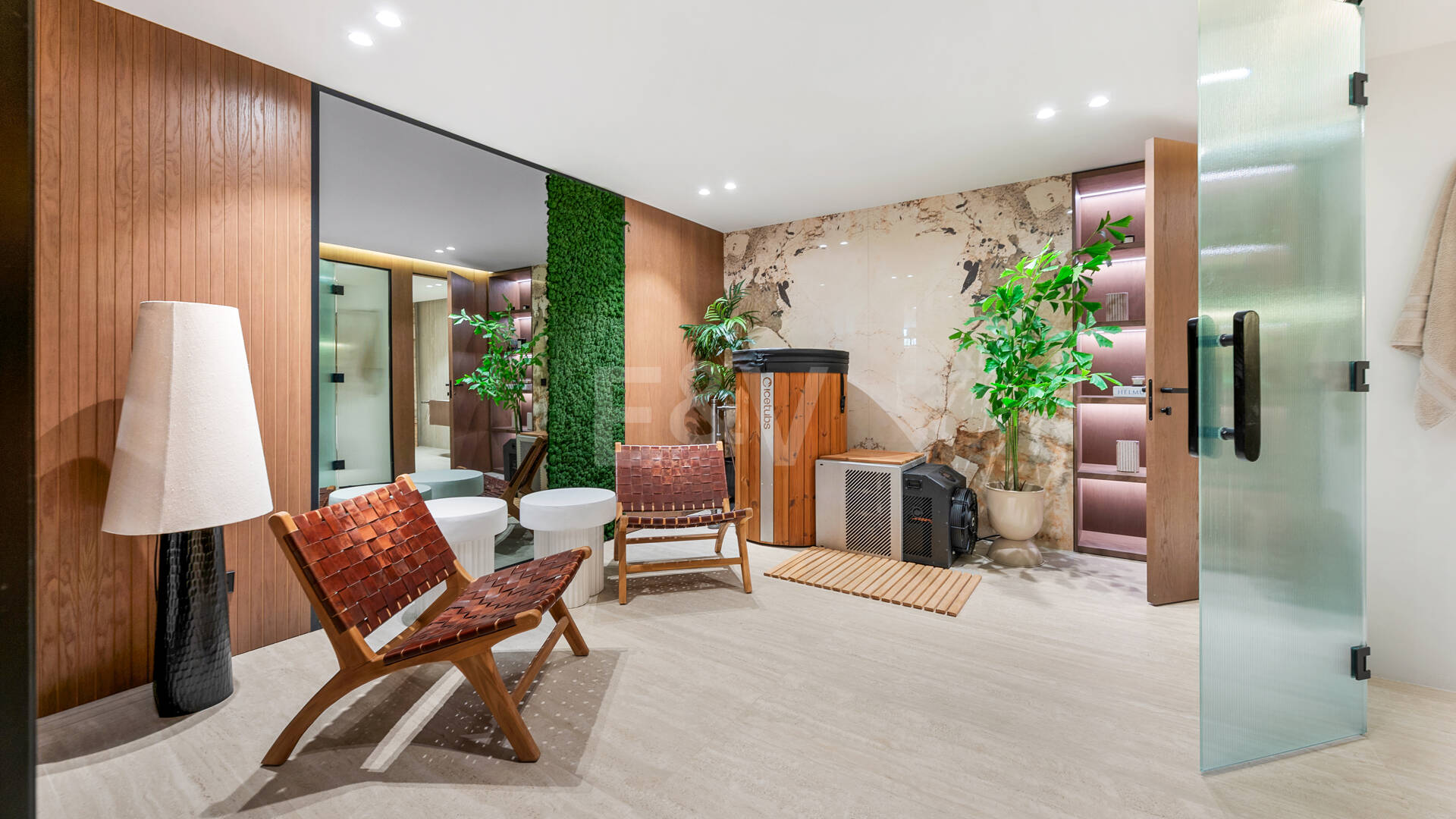 Villa junto a la playa con vistas al mar, solárium en azotea y zona de bienestar