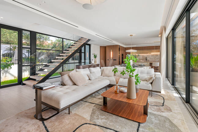 Villa junto a la playa con vistas al mar, solárium en azotea y zona de bienestar