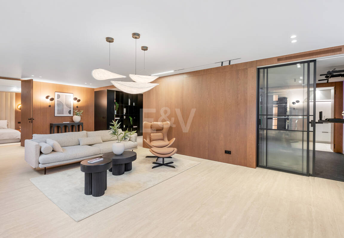 Villa junto a la playa con vistas al mar, solárium en azotea y zona de bienestar