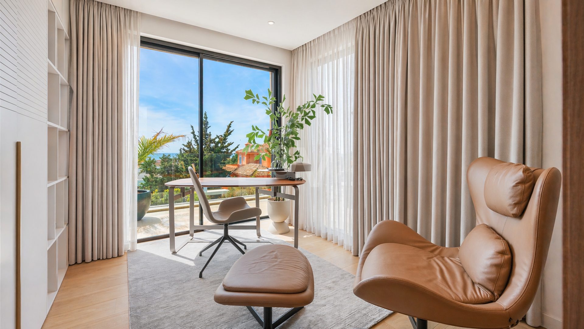 Villa junto a la playa con vistas al mar, solárium en azotea y zona de bienestar