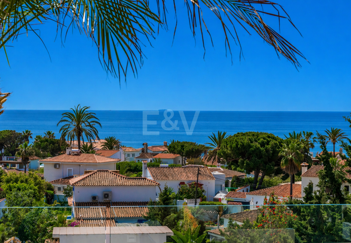 Villa junto a la playa con vistas al mar, solárium en azotea y zona de bienestar