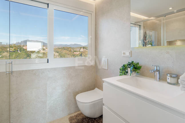 Luxury Duplex Penthouse in a Prestigious Golden Mile Urbanization