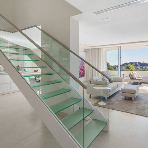 Luxury Duplex Penthouse in a Prestigious Golden Mile Urbanization