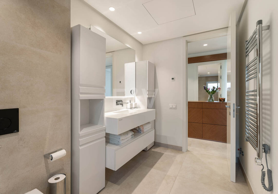 Garden Apartment na sprzedaż w Palo Alto Marbella z widokiem na morze panoramiczne