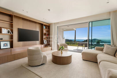 Apartamento con jardín privado en Palo Alto Marbella con vistas panorámicas al mar