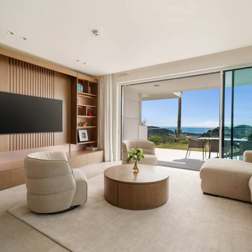 Apartamento con jardín privado en Palo Alto Marbella con vistas panorámicas al mar