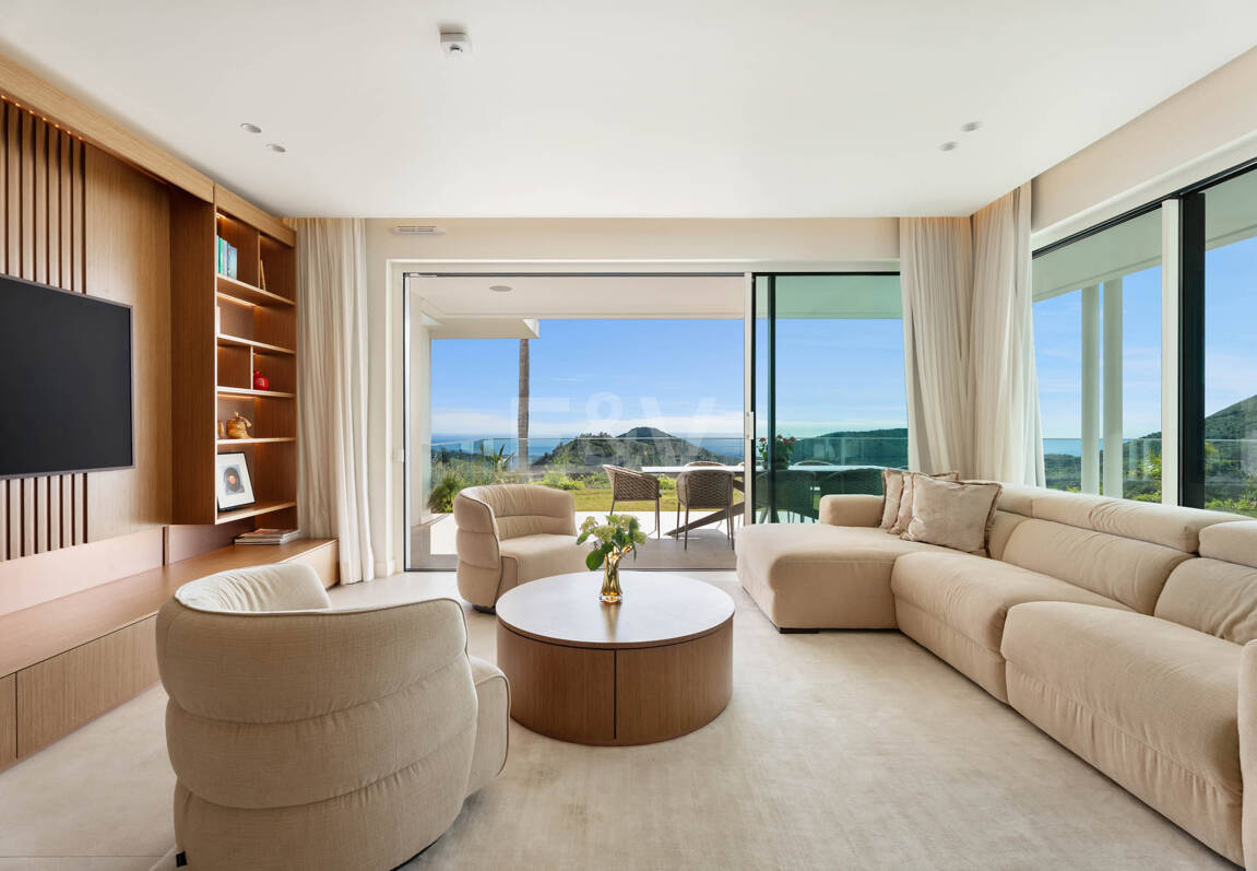 Apartamento con jardín privado en Palo Alto Marbella con vistas panorámicas al mar