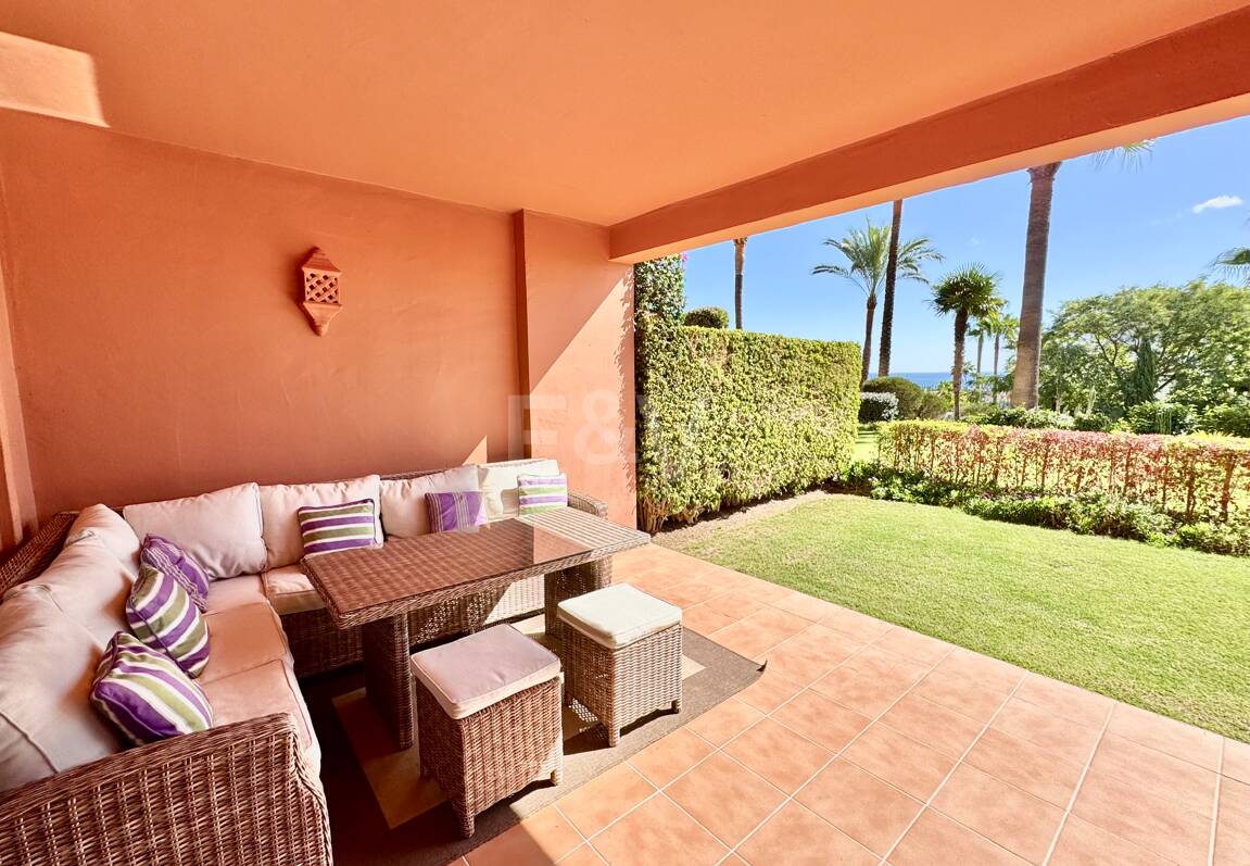 Exclusive Garden Apartment avec vue sur la mer panoramique et le golf