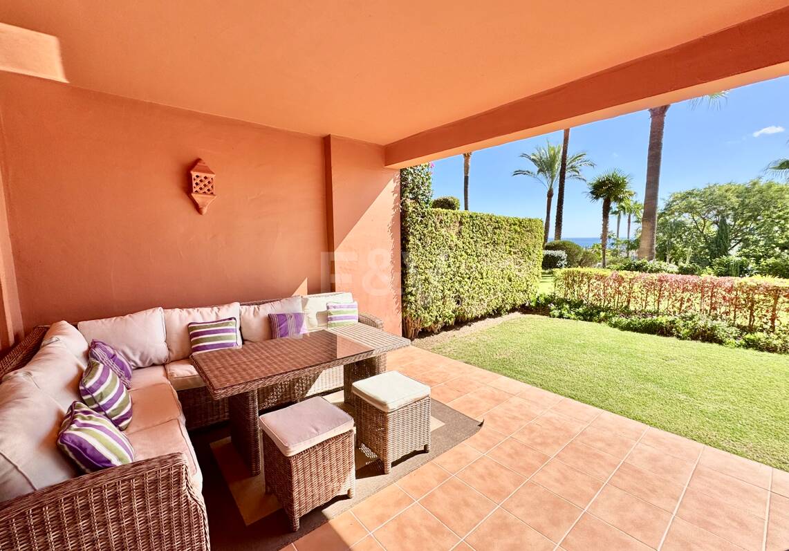Exclusive Garden Apartment avec vue sur la mer panoramique et le golf