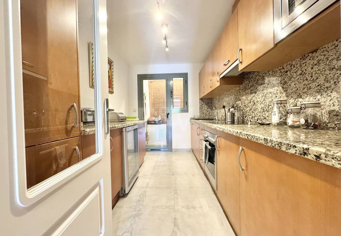 Exclusive Garden Apartment avec vue sur la mer panoramique et le golf