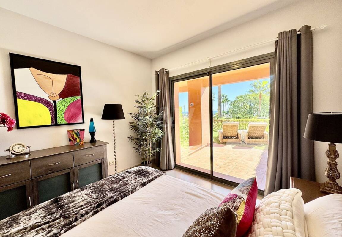 Exclusive Garden Apartment avec vue sur la mer panoramique et le golf