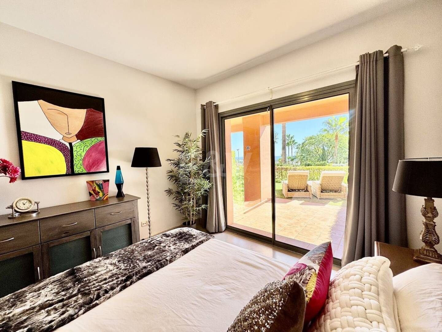 Exclusive Garden Apartment avec vue sur la mer panoramique et le golf