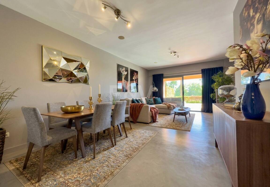 Exclusive Garden Apartment avec vue sur la mer panoramique et le golf