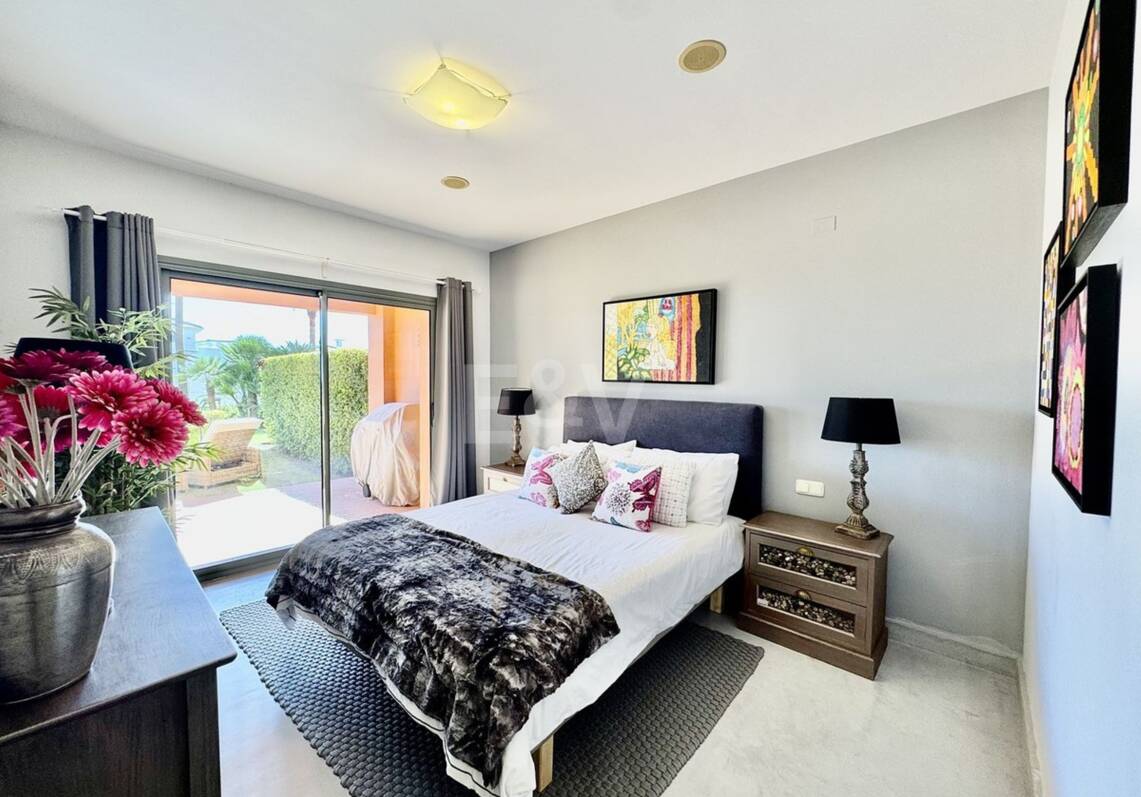Exclusive Garden Apartment avec vue sur la mer panoramique et le golf