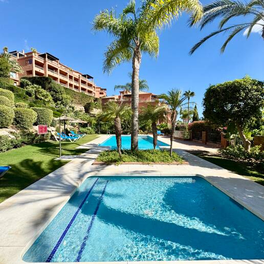 Exclusive Garden Apartment avec vue sur la mer panoramique et le golf