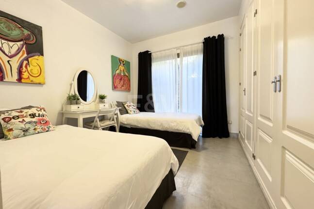 Exclusive Garden Apartment avec vue sur la mer panoramique et le golf