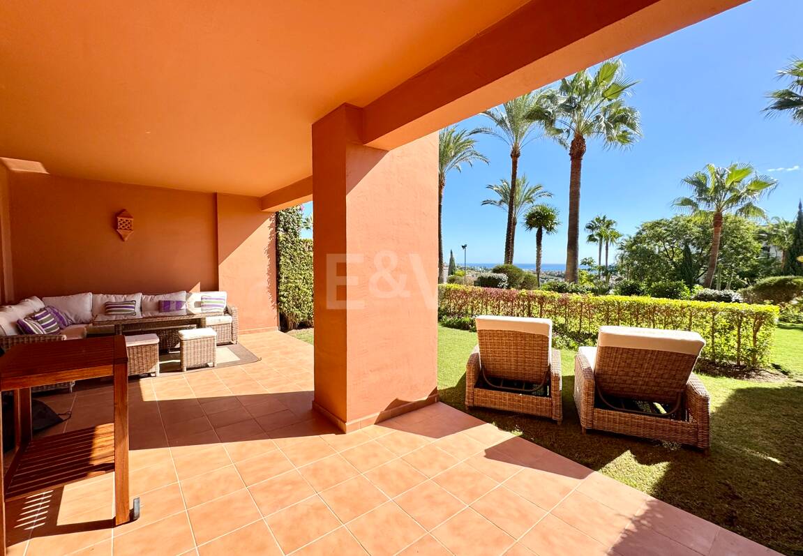 Exclusive Garden Apartment avec vue sur la mer panoramique et le golf