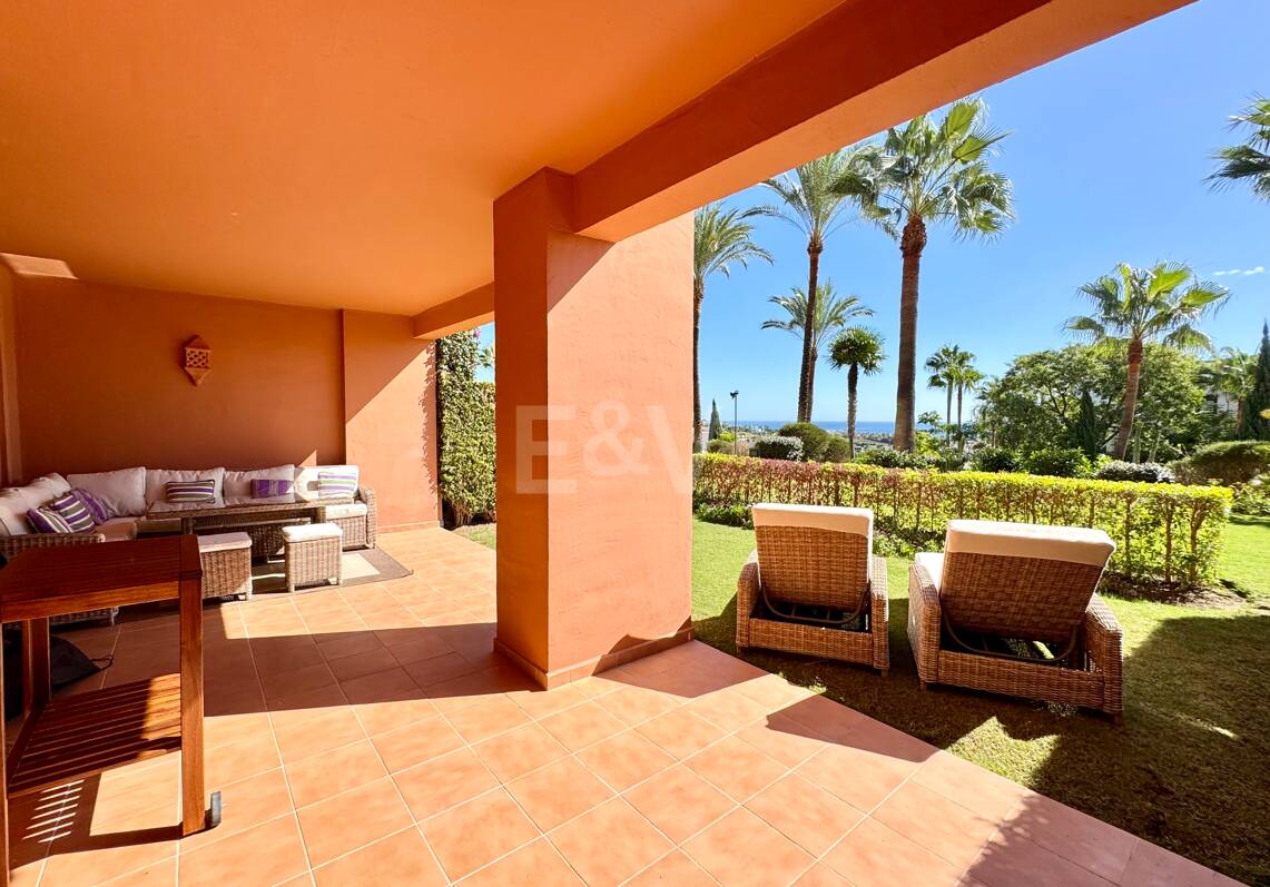 Exclusive Garden Apartment avec vue sur la mer panoramique et le golf