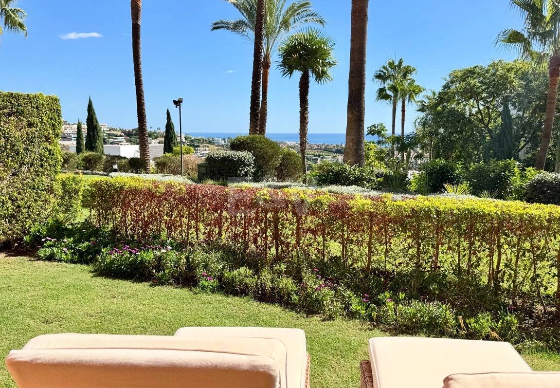 Exclusive Garden Apartment avec vue sur la mer panoramique et le golf