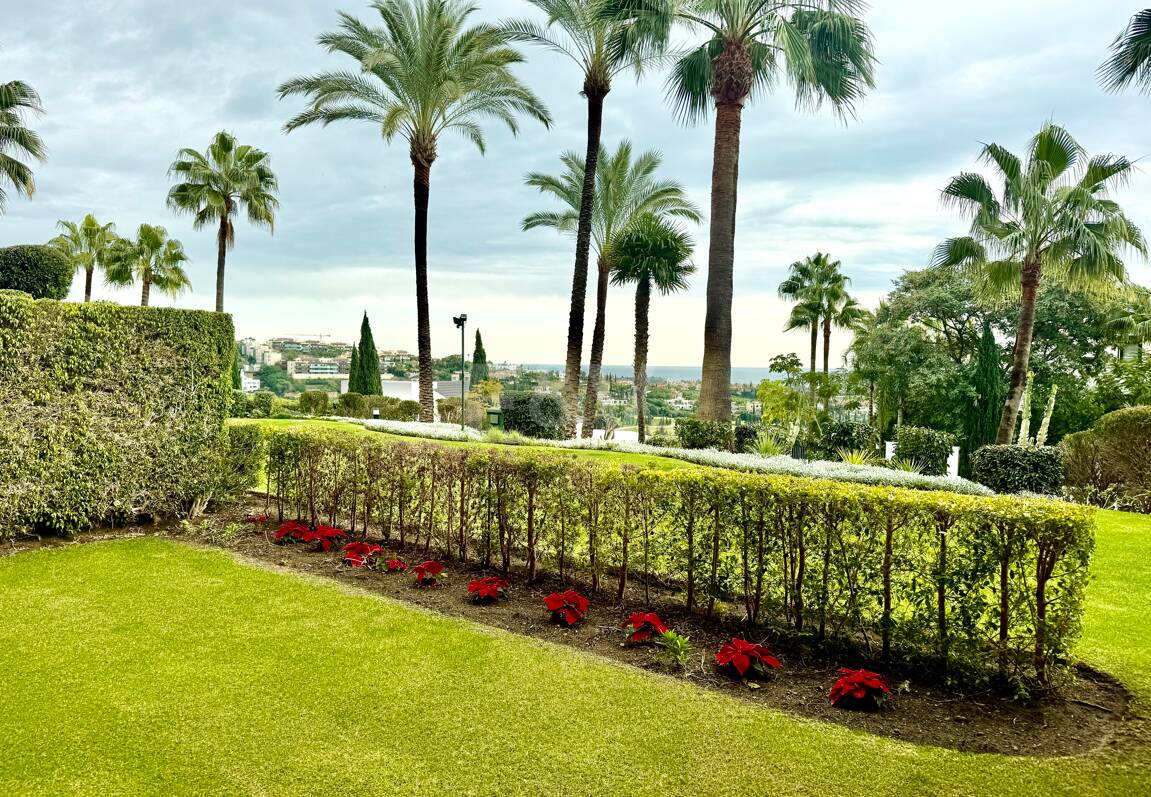 Exclusive Garden Apartment avec vue sur la mer panoramique et le golf