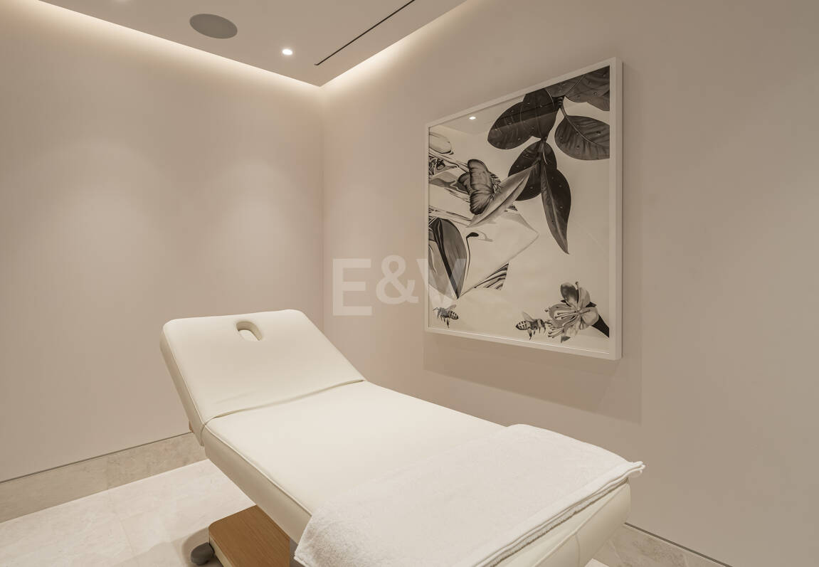 Spektakuläre Neubauvilla mit Meerblick im Marbella Hill Club