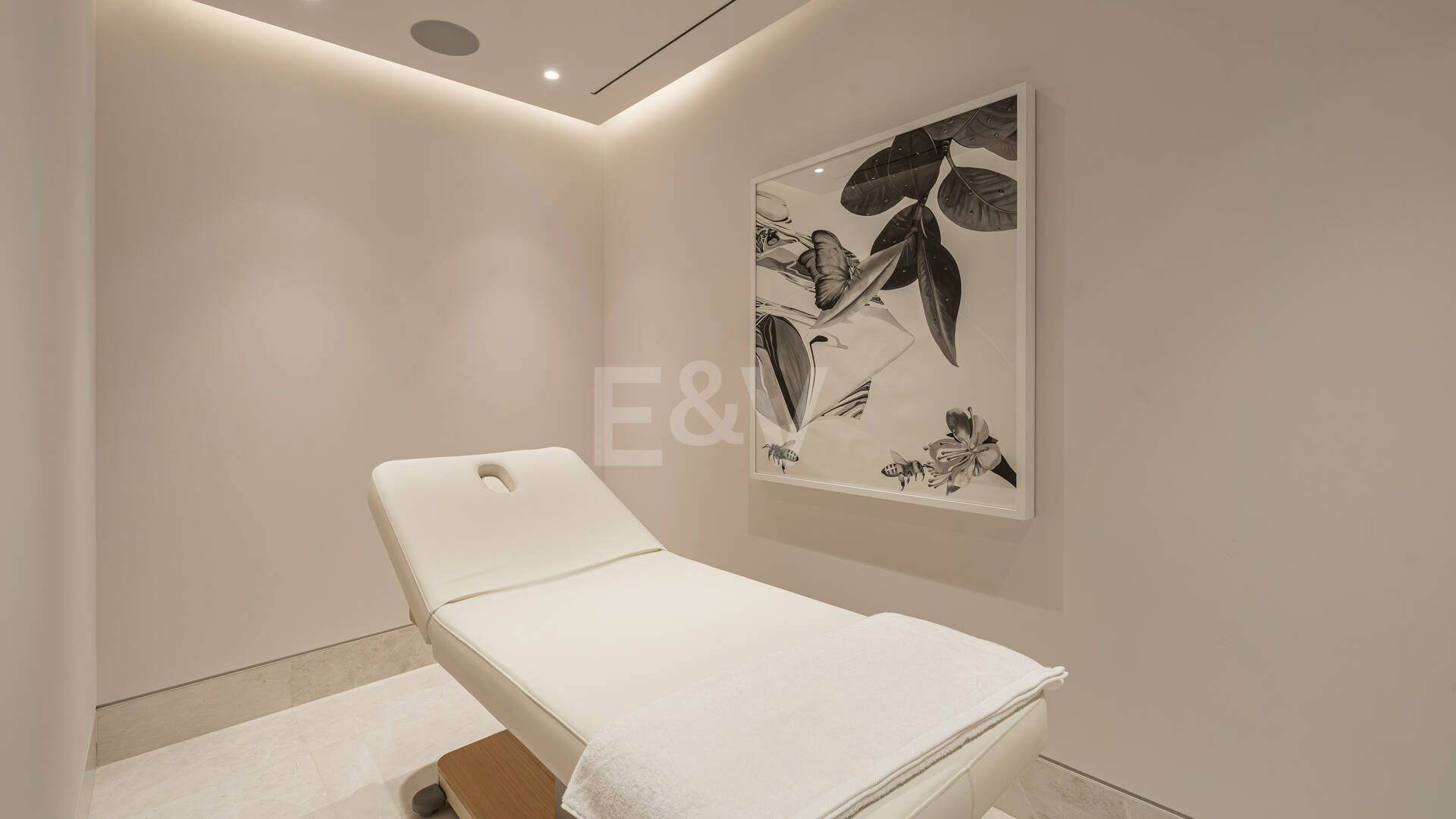 Spektakuläre Neubauvilla mit Meerblick im Marbella Hill Club