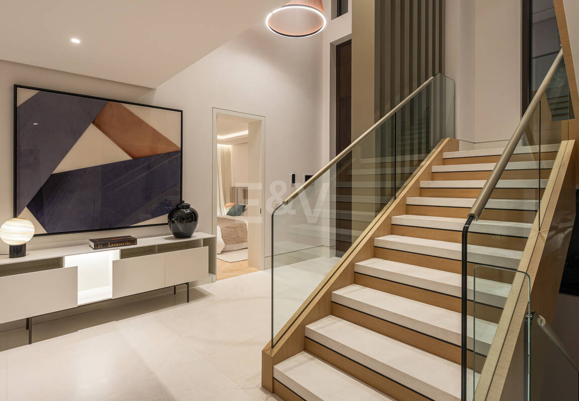 Spektakuläre Neubauvilla mit Meerblick im Marbella Hill Club