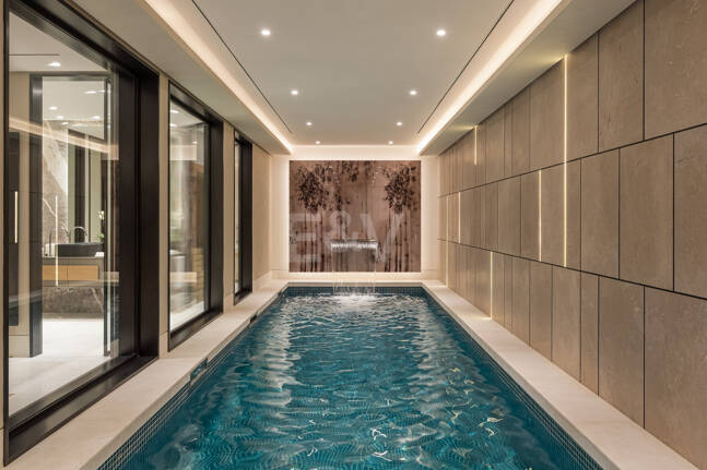 Spektakuläre Neubauvilla mit Meerblick im Marbella Hill Club