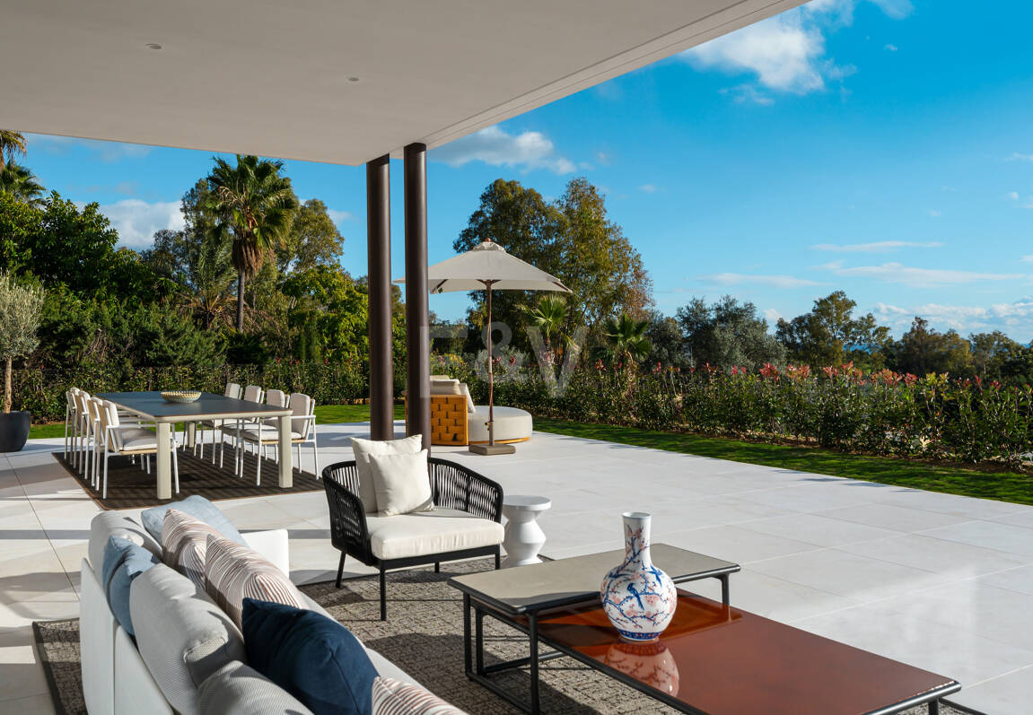 Spektakuläre Neubauvilla mit Meerblick im Marbella Hill Club