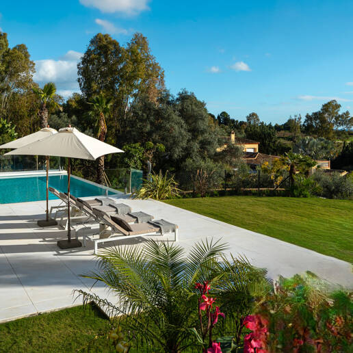 Spektakuläre Neubauvilla mit Meerblick im Marbella Hill Club