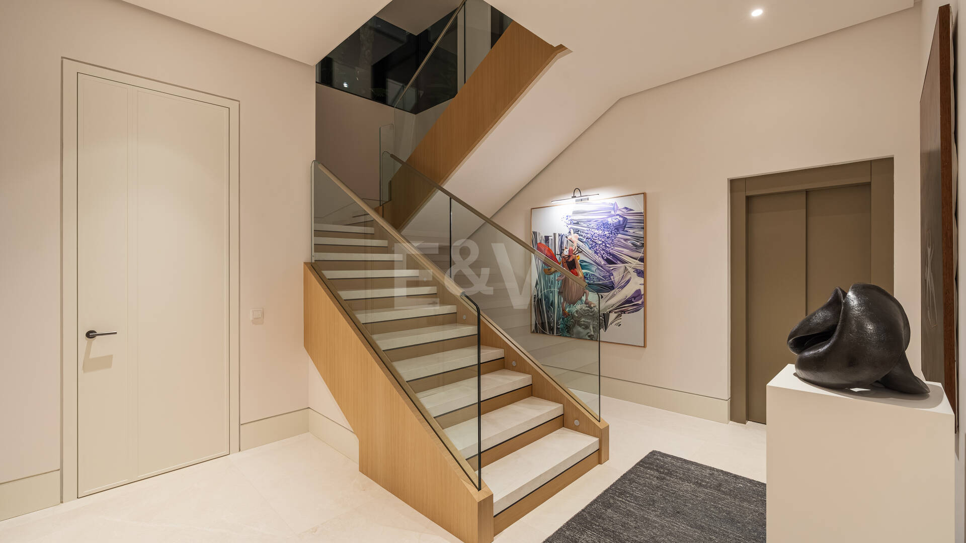 Spektakuläre Neubauvilla mit Meerblick im Marbella Hill Club