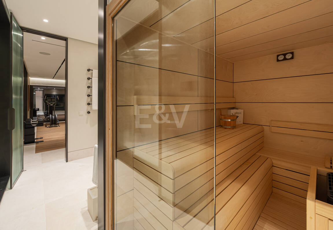 Spektakuläre Neubauvilla mit Meerblick im Marbella Hill Club