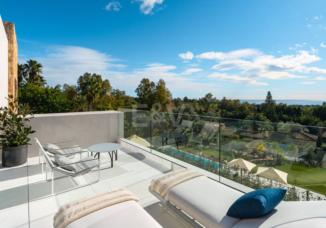 Spektakuläre Neubauvilla mit Meerblick im Marbella Hill Club