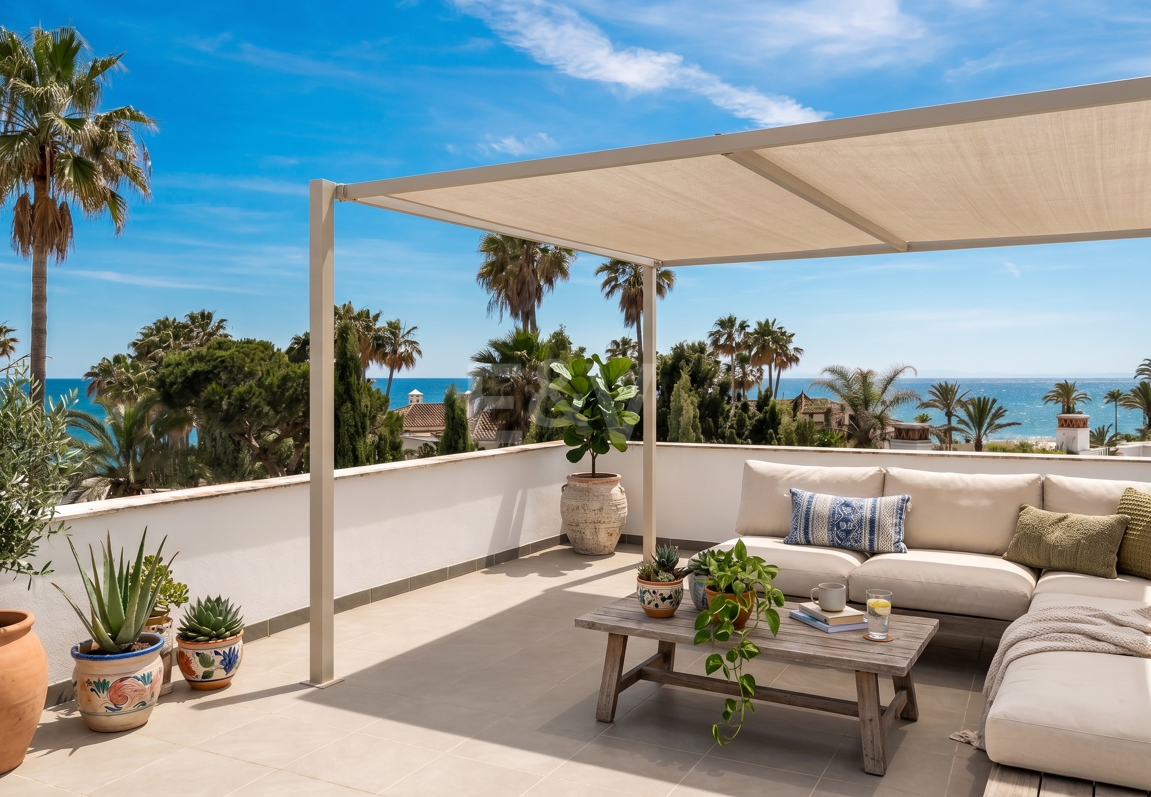 Moderne Villa mit Meerblick, nur wenige Schritte vom Strand von Los Monteros entfernt