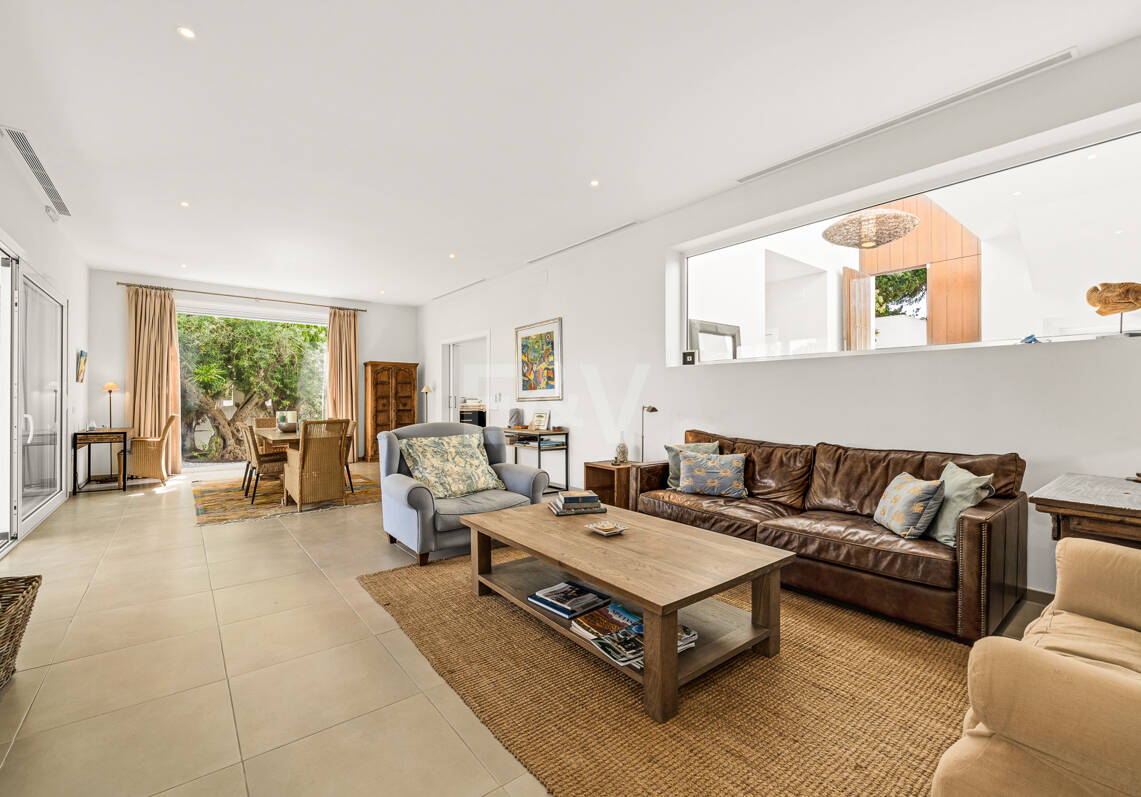 Villa contemporánea con vistas al mar a pocos pasos de la playa de Los Monteros