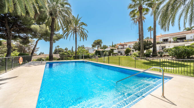 Apartament na sprzedaż w Nueva Andalucia, Marbella (Wszystkie obszary)