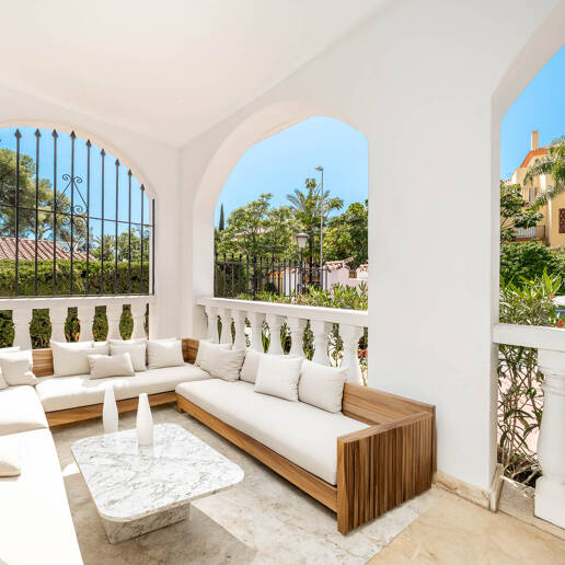 Rare Opportunity: Spacious Apartment with Garden, Pool & Sea Views
