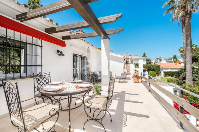 Rare Opportunity: Spacious Apartment with Garden, Pool & Sea Views
