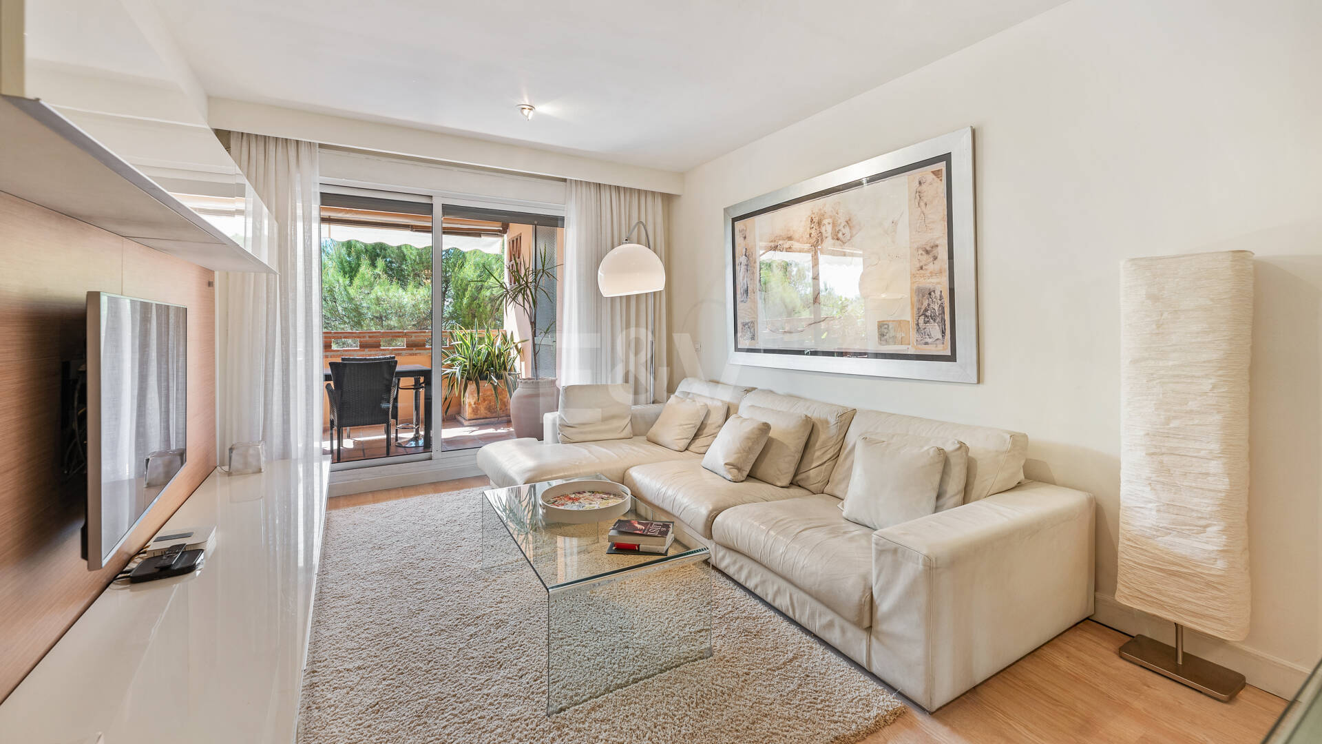 Exclusivo apartamento con terraza privada en Nagüeles