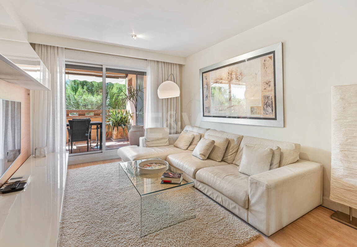 Exclusivo apartamento con terraza privada en Nagüeles